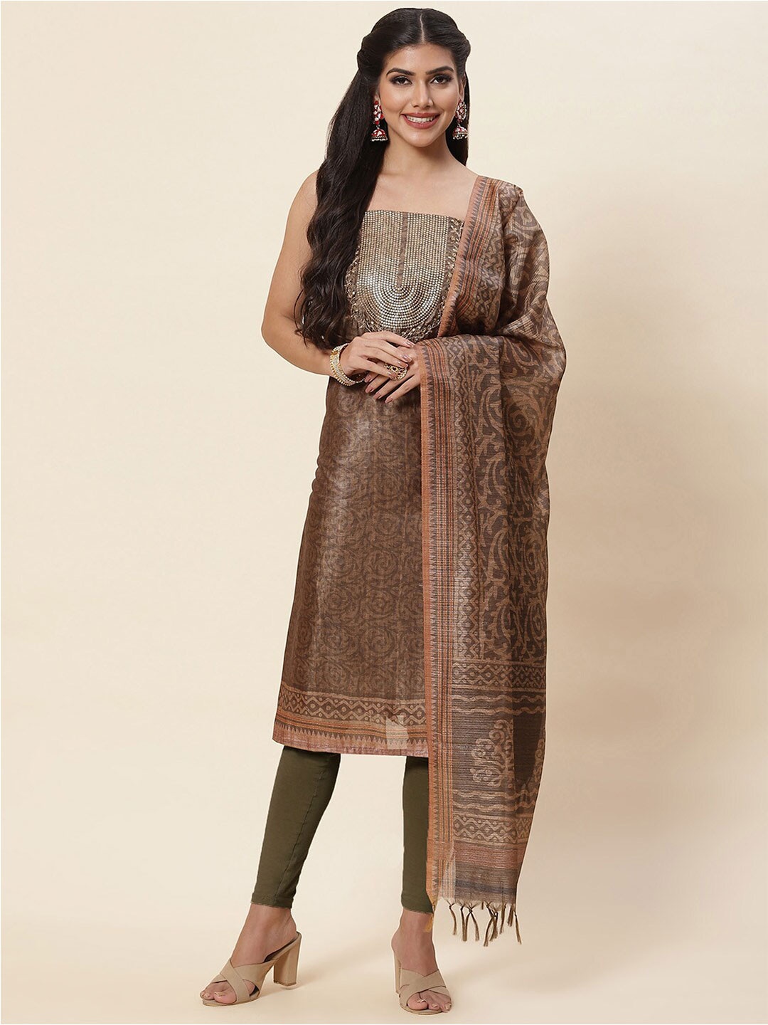 

Meena Bazaar Green & Gold-Toned Embroidered Pure Silk Unstitched Dress Material