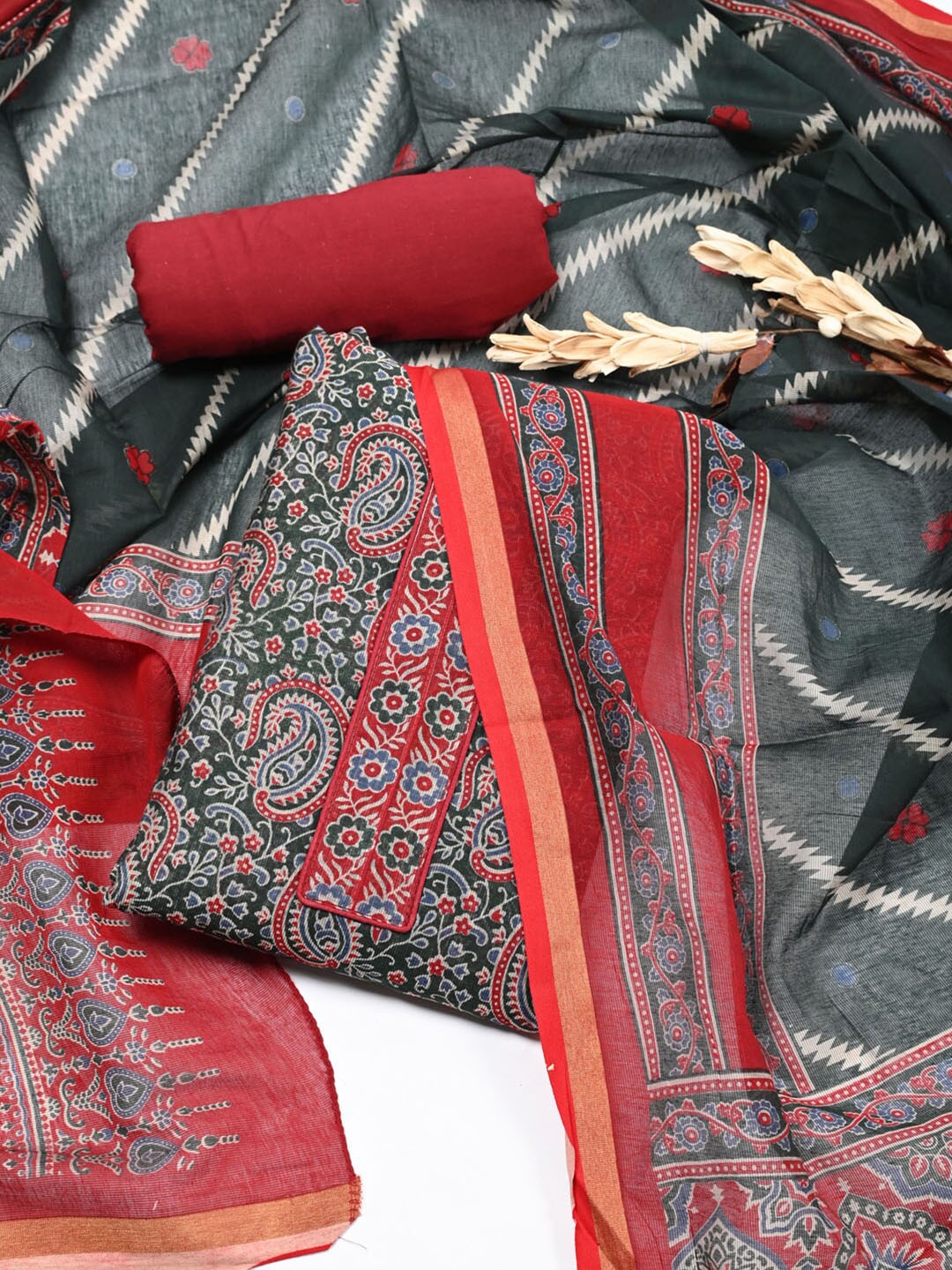 

Meena Bazaar Green & Red Printed Pure Cotton Unstitched Dress Material