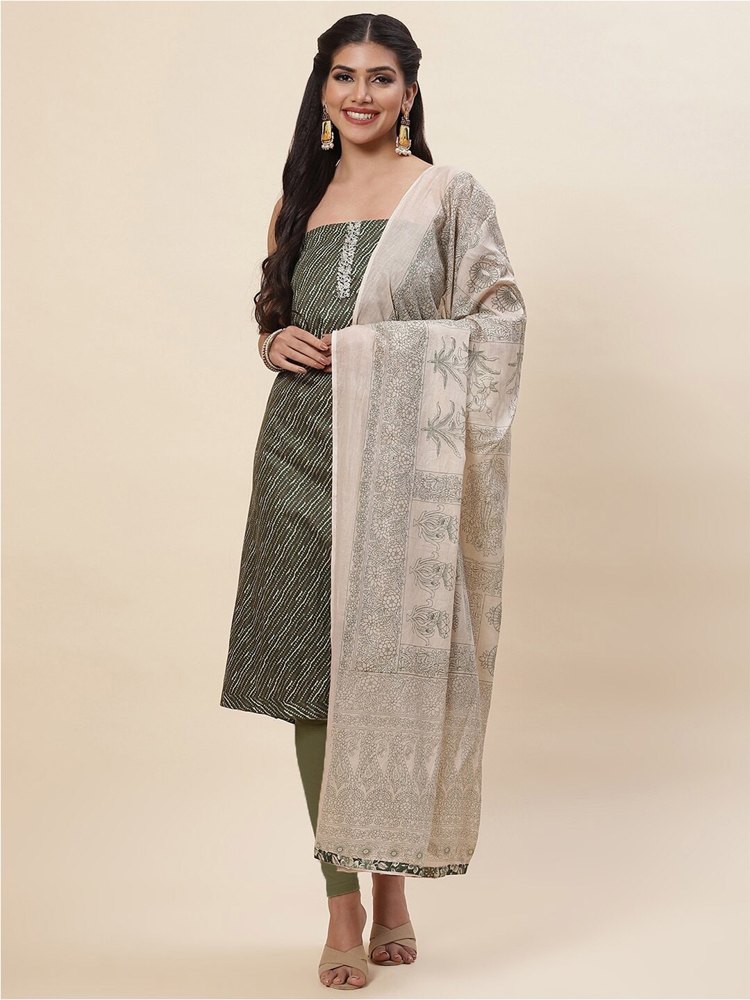 

Meena Bazaar Green & Cream-Coloured Printed Pure Cotton Unstitched Dress Material