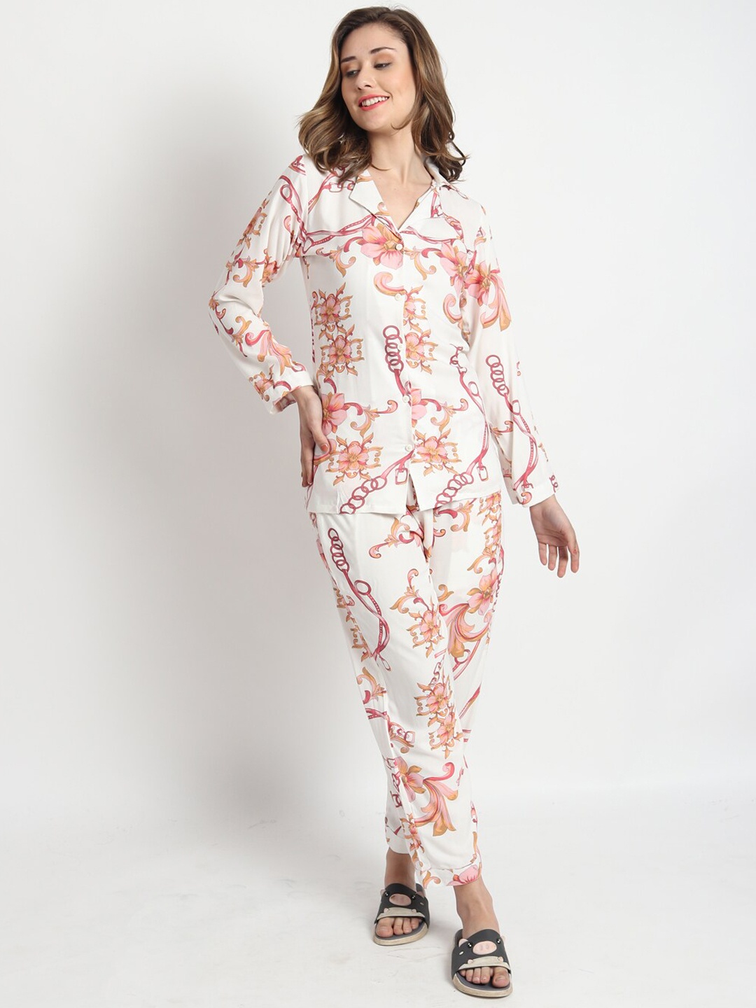 

ISAM Floral Printed Lapel Collar Night Suit, White