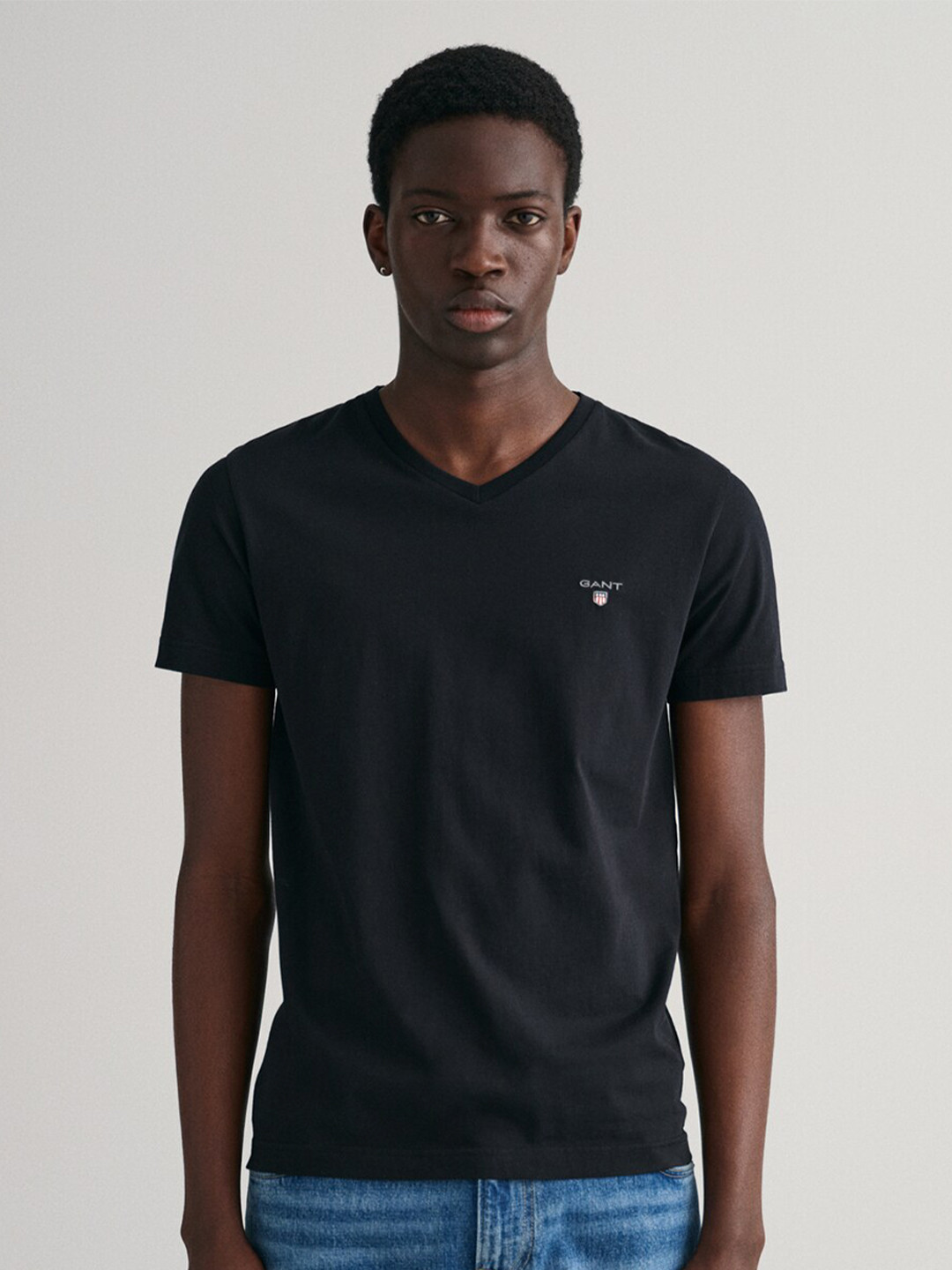 

GANT Men Cotton V-Neck T-shirt, Black