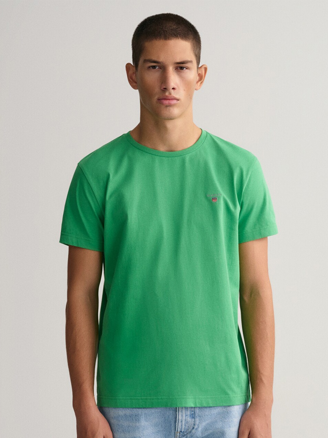 

GANT Men Solid Cotton T-shirt, Green