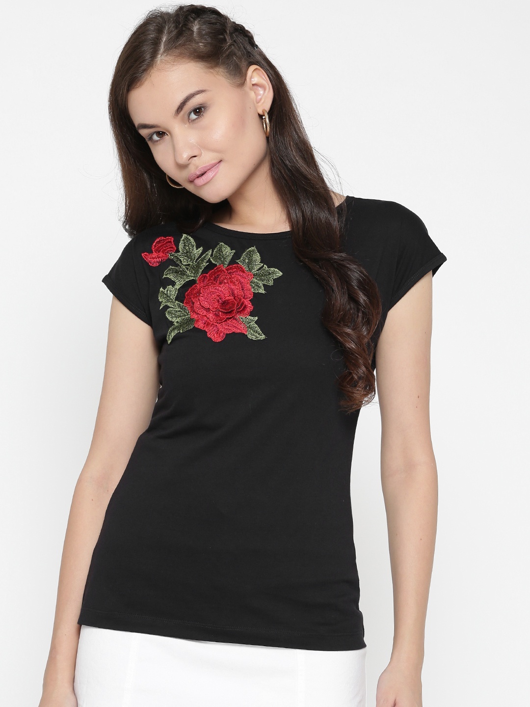 

Style Quotient Women Black Solid Round Neck T-shirt