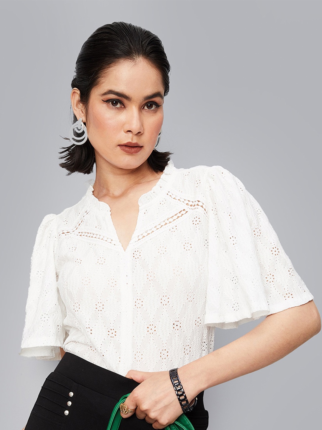 

max White Mandarin Collar Shirt Style Top