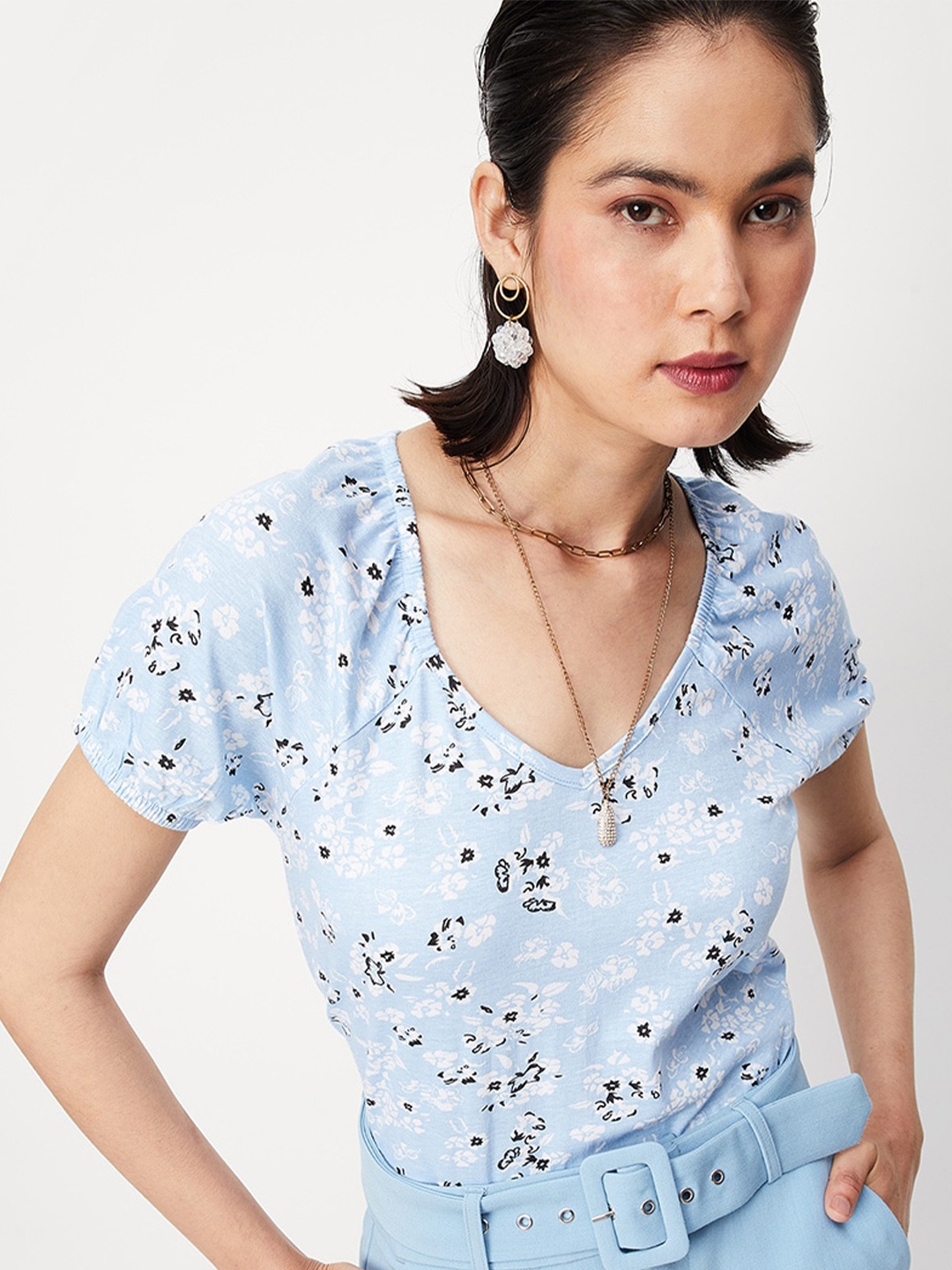 

max Blue Floral Print Top