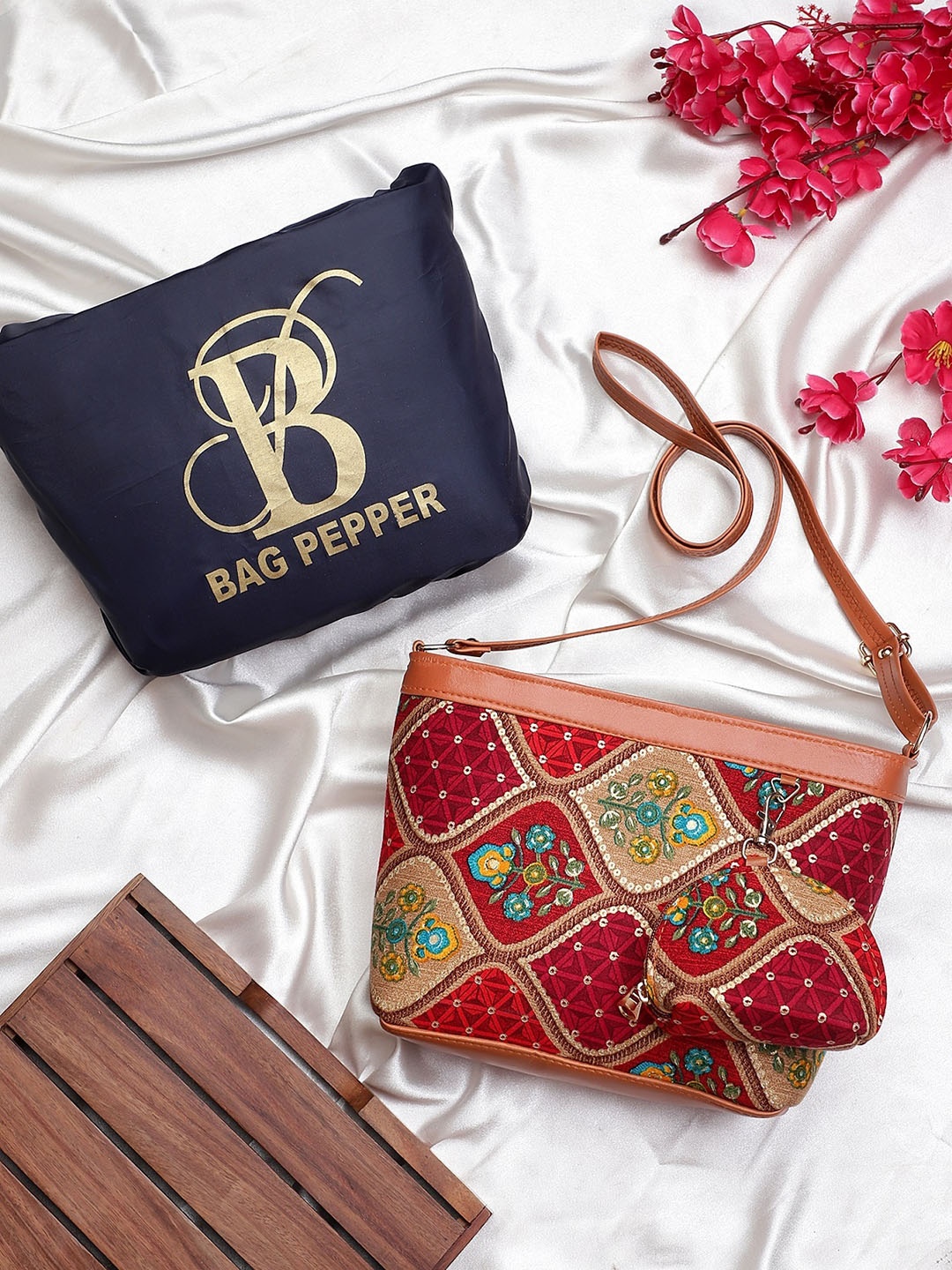 

Bag Pepper Burgundy Structured Sling Bag
