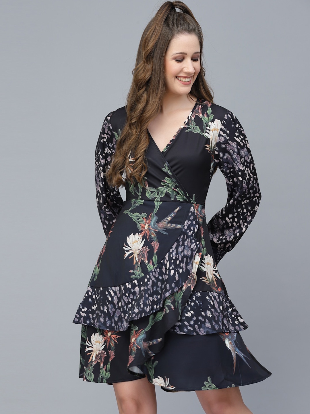 

Mafadeny Black Floral Dress