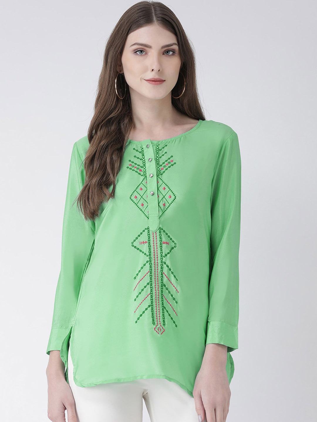 

Span Women Green Embroidered Thread Work Crepe Kurta