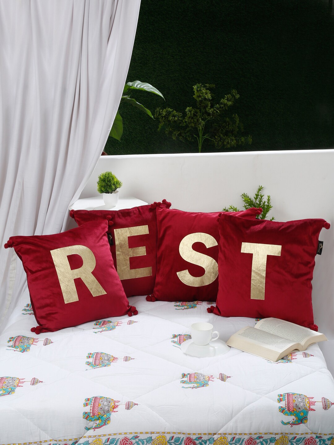 

HOSTA HOMES Red & Gold-Toned 4 Pcs Abstract Velvet Square Cushion Covers