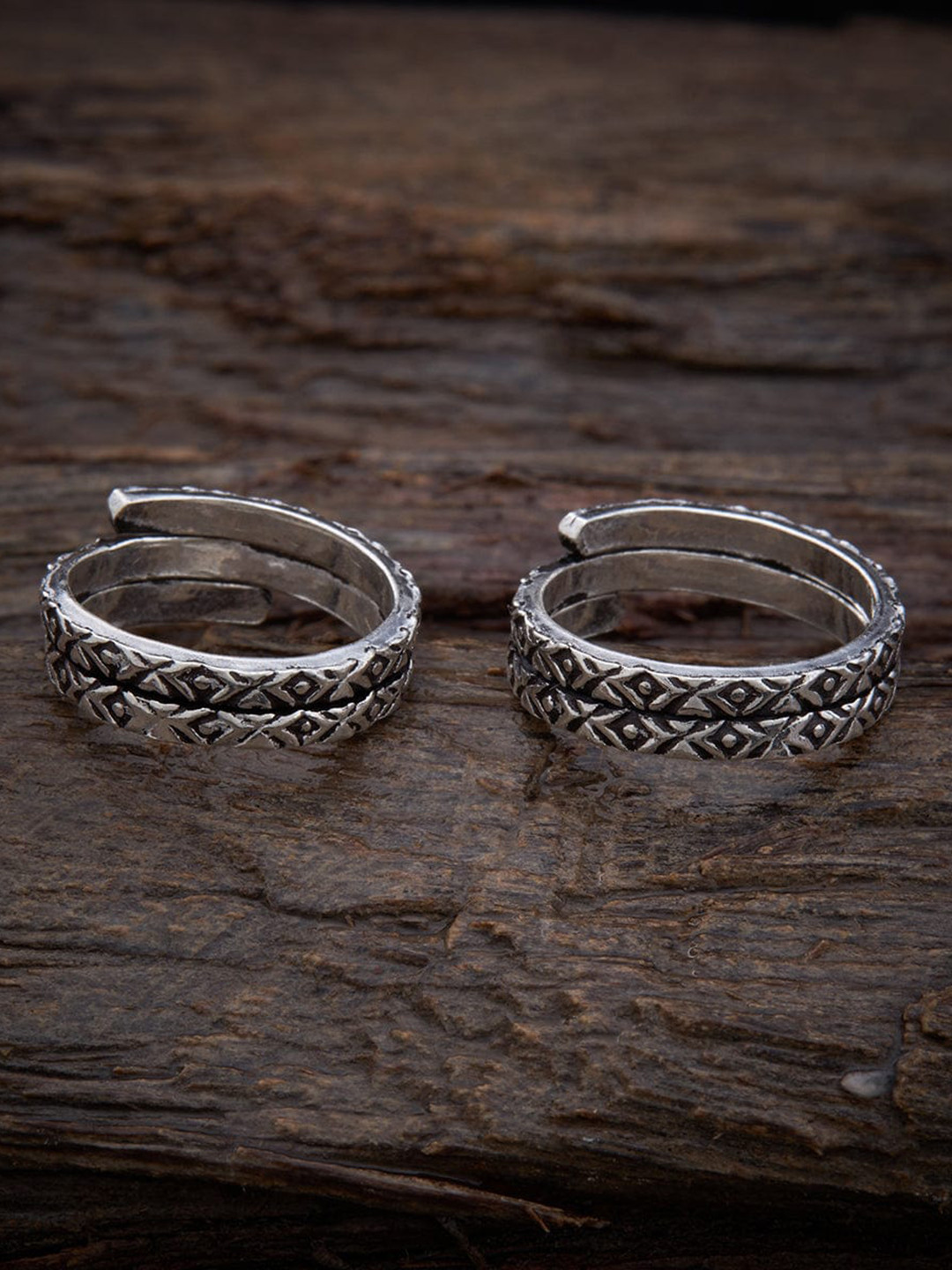 

Kushal's Fashion Jewellery Set Of 2 Oxidised Rhodium-Plated Toe Ring, Silver