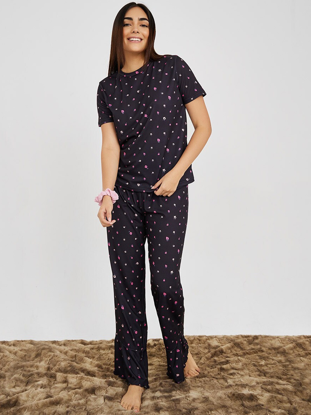 

Styli Women Printed Night suit, Black