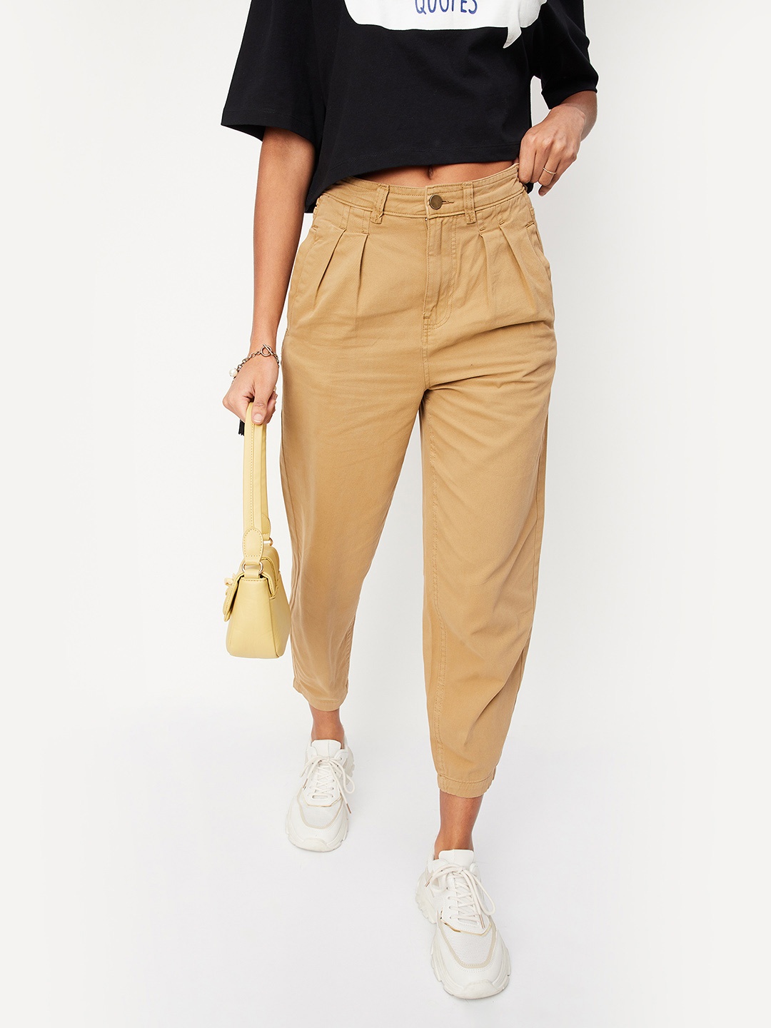 

max Women Pleated Mid-Rise Cotton Regular Trousers, Camel brown