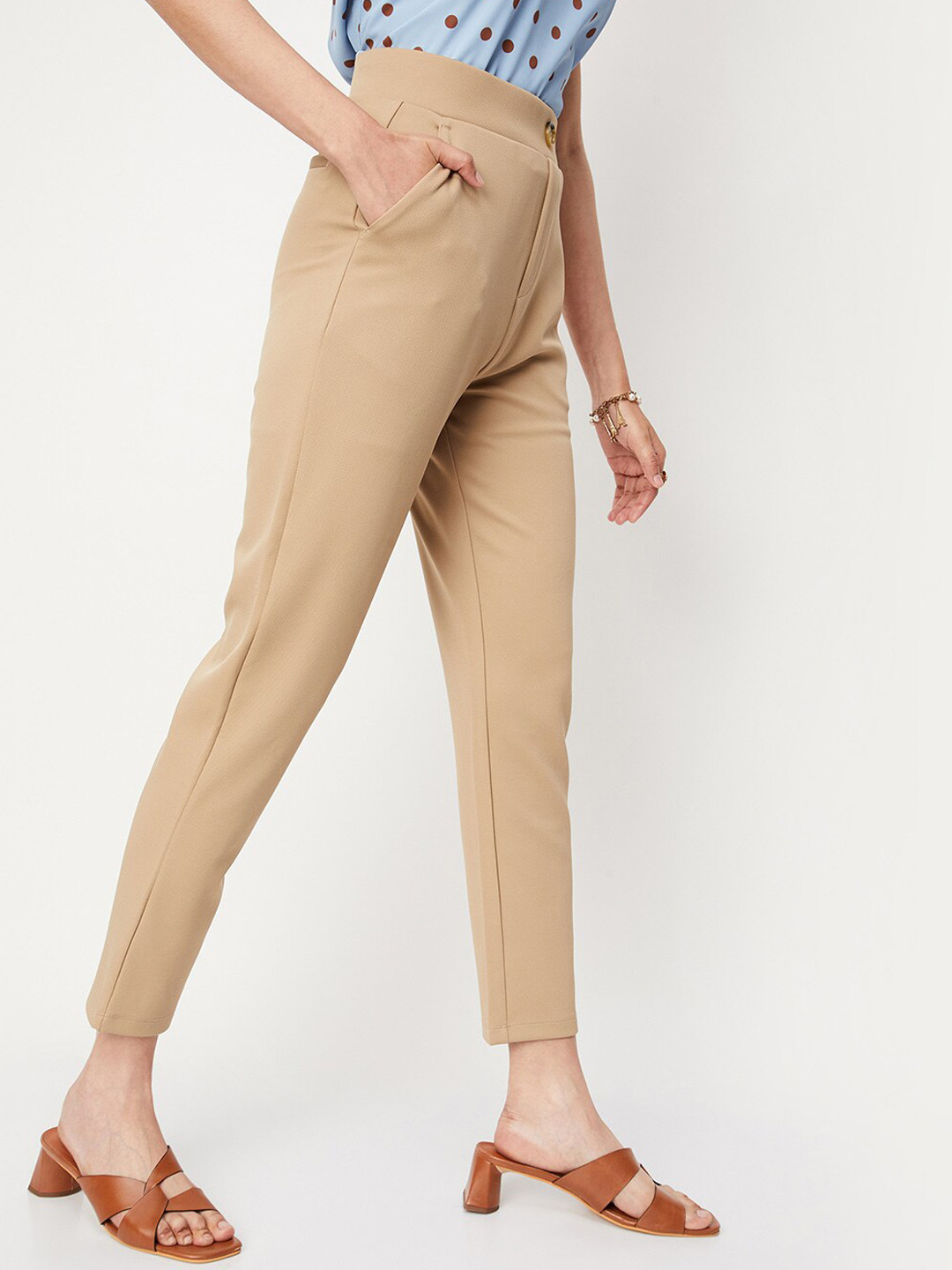 

max Women Regular Fit Mid-Rise Cropped Trousers, Beige