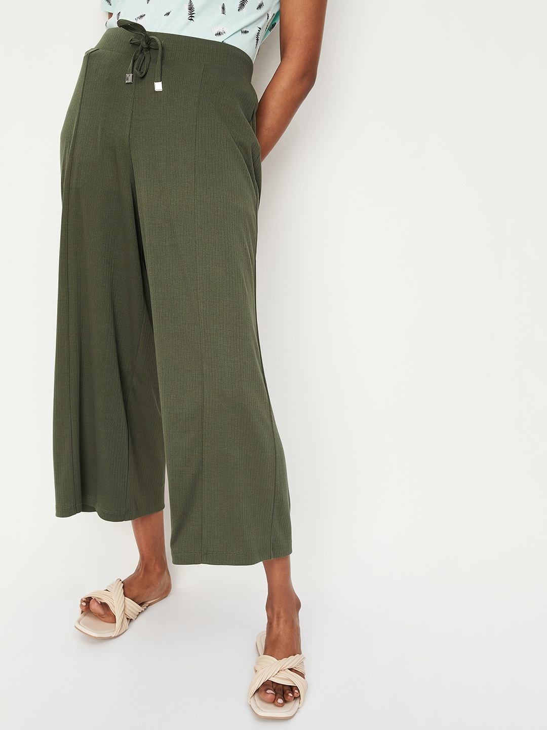 

max Women Regular Fit Mid-Rise Parallel Trousers, Olive