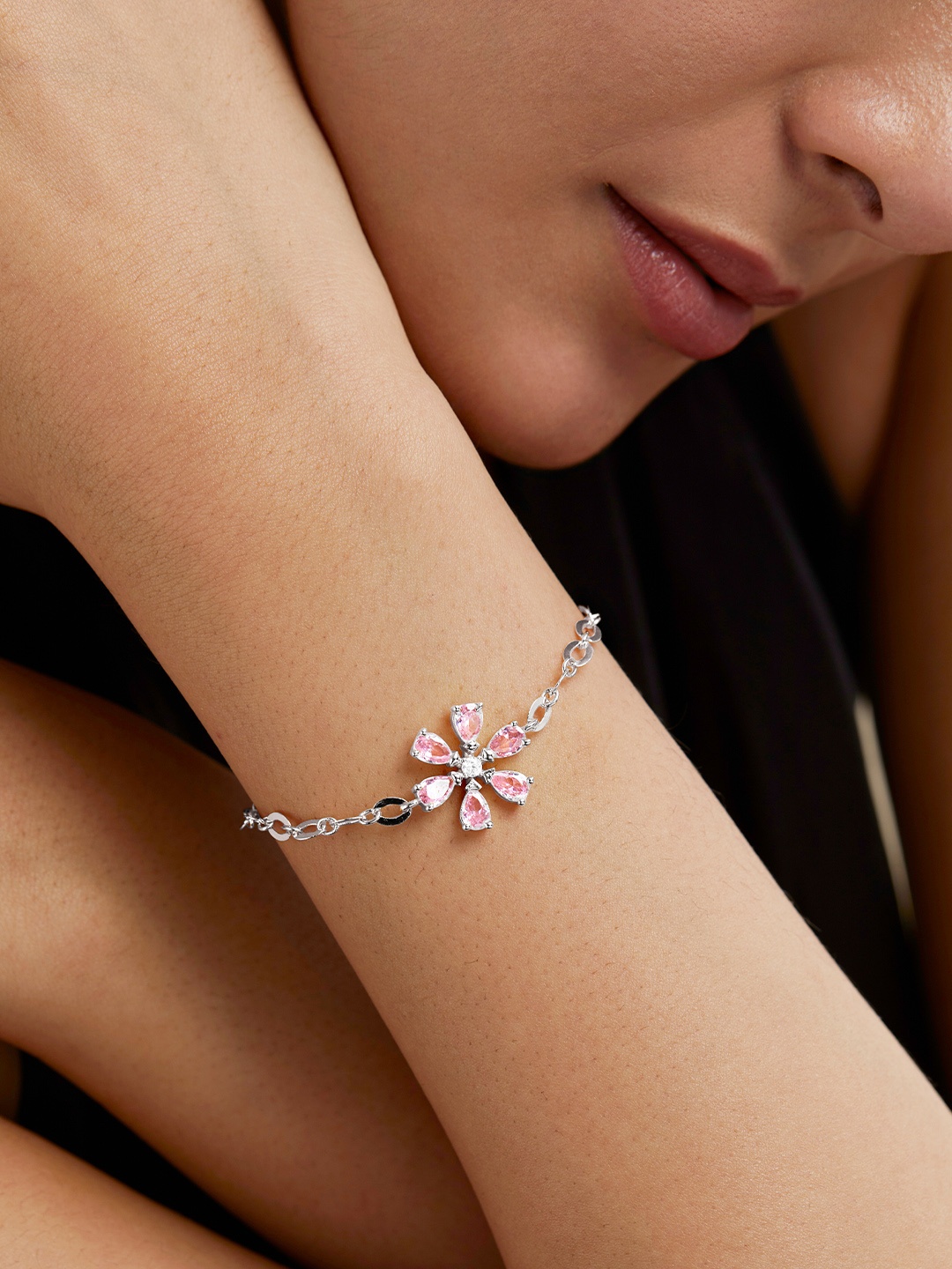 

MINUTIAE Silver-Plated Crystals Floral Link Bracelet, Pink