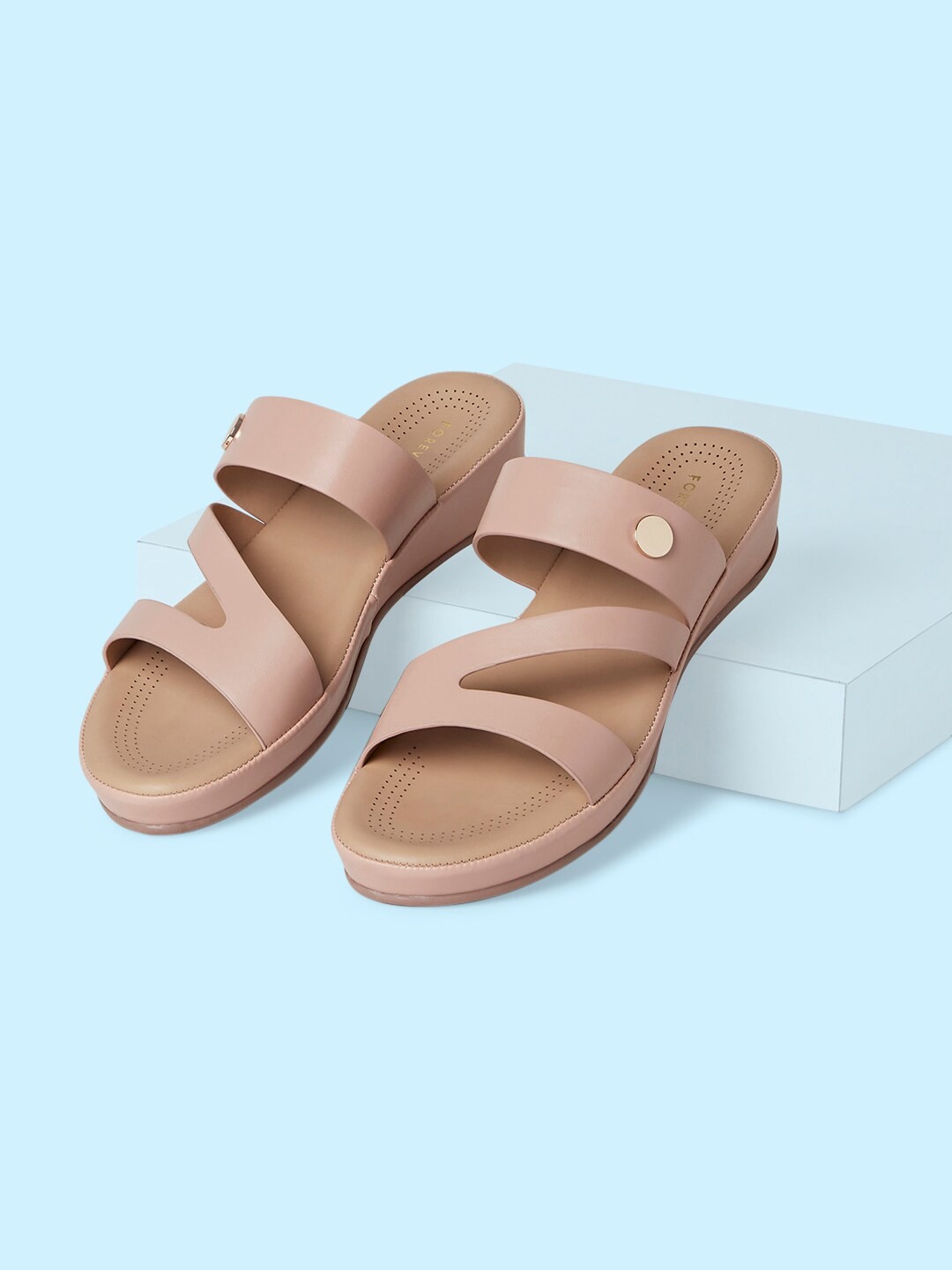 

Forever Glam by Pantaloons Women Open Toe Flats, Peach