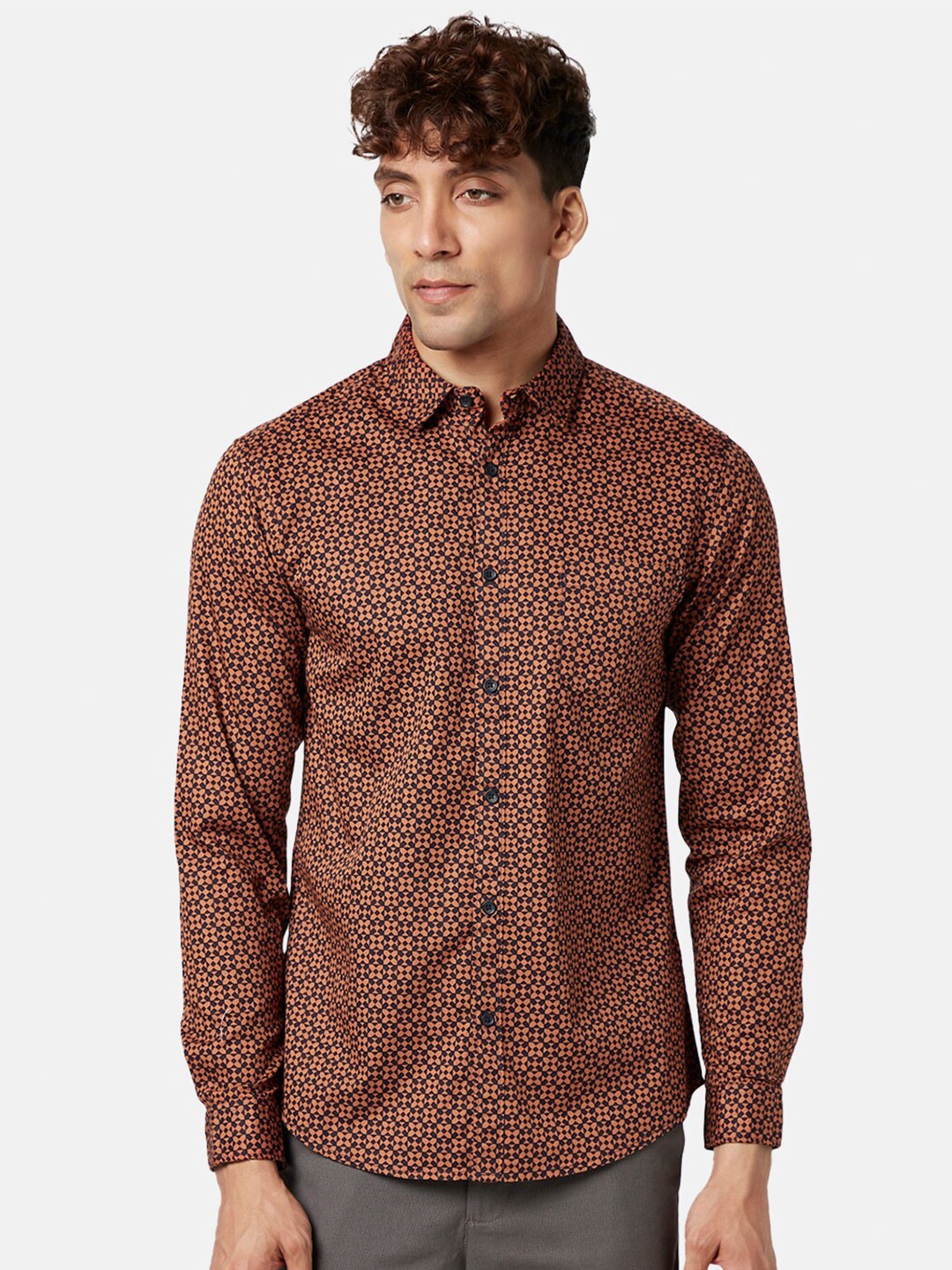 

BYFORD by Pantaloons Men Rust Slim Fit Printed Casual Shirt