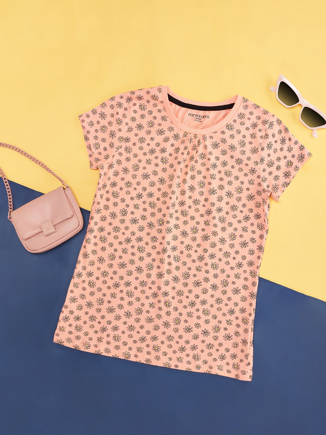 

Pantaloons Junior Girls Floral Printed Cotton T-shirt, Peach