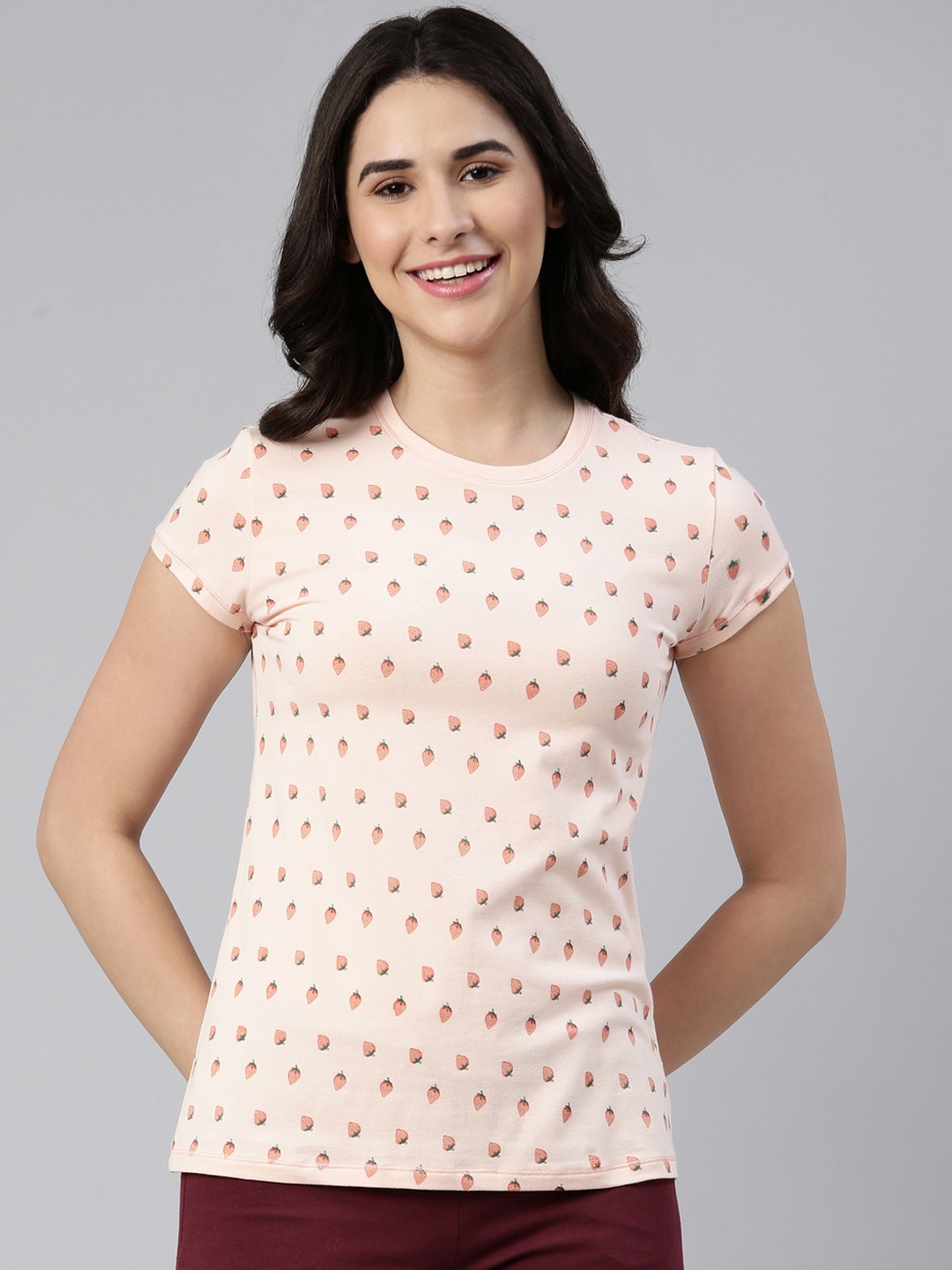 

Enamor Conversational Printed Slim Fit Lounge T-shirts, Pink