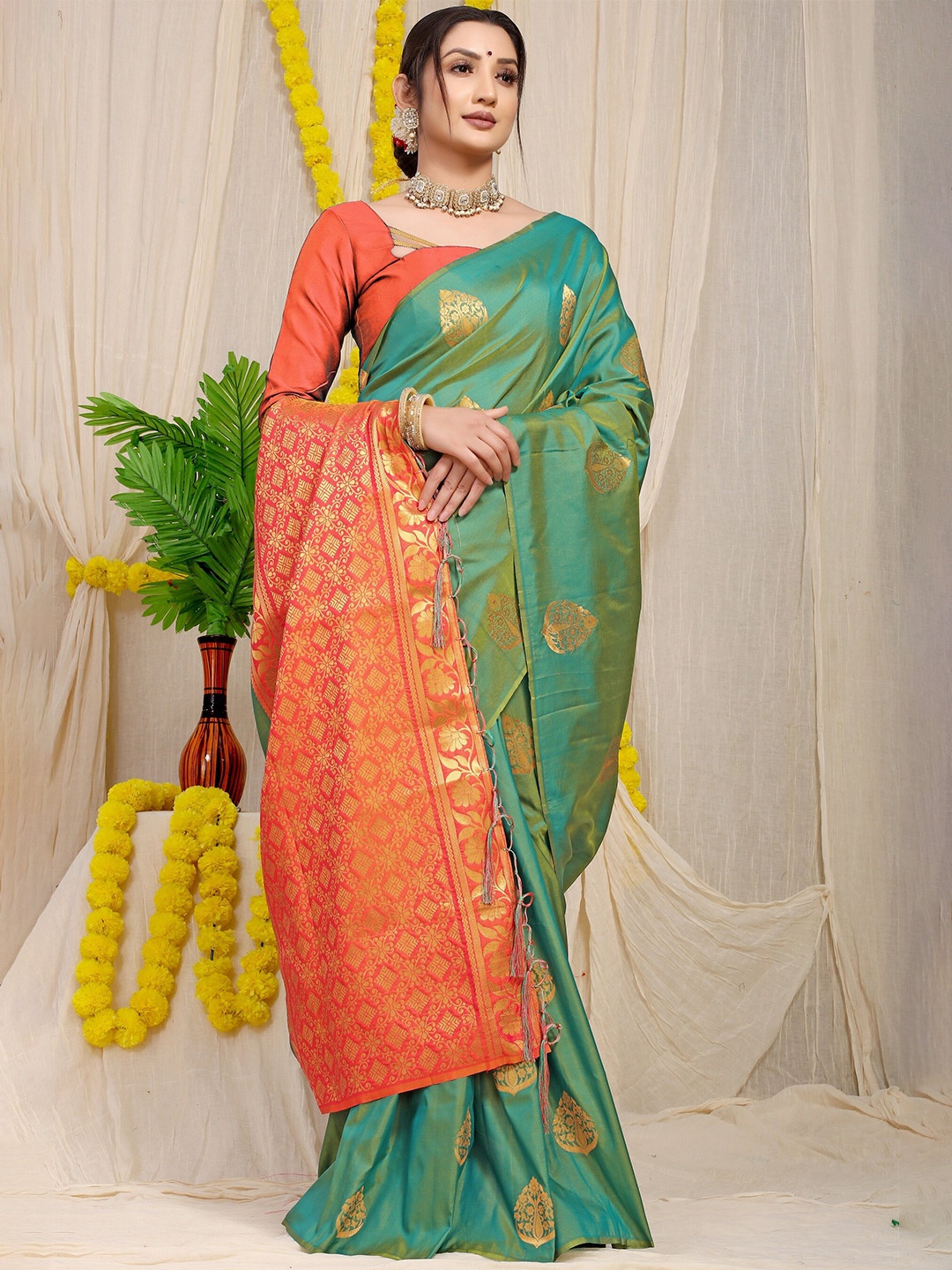 

Anaita Ethnic Motifs Woven Design Zari Pure Silk Banarasi Saree, Olive