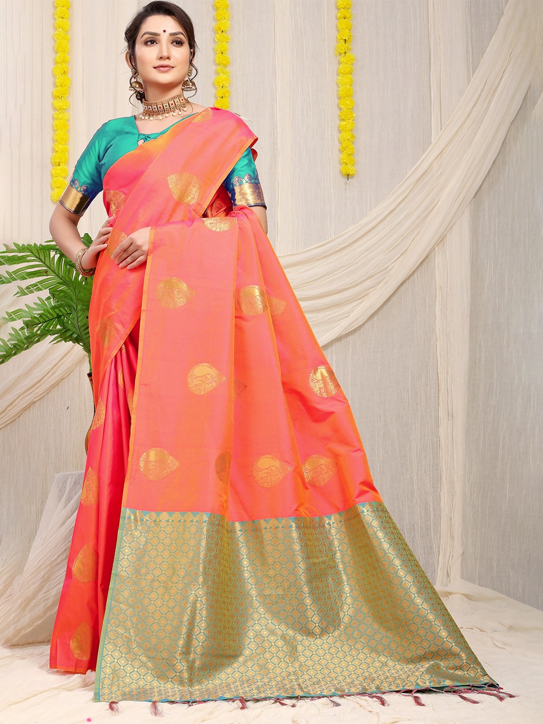 

Anaita Ethnic Woven Design Zari Pure Silk Banarasi Saree, Coral