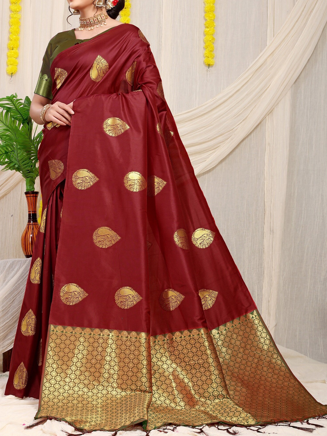 

Anaita Ethnic Motifs Woven Design Zari Pure Silk Banarasi Saree, Brown