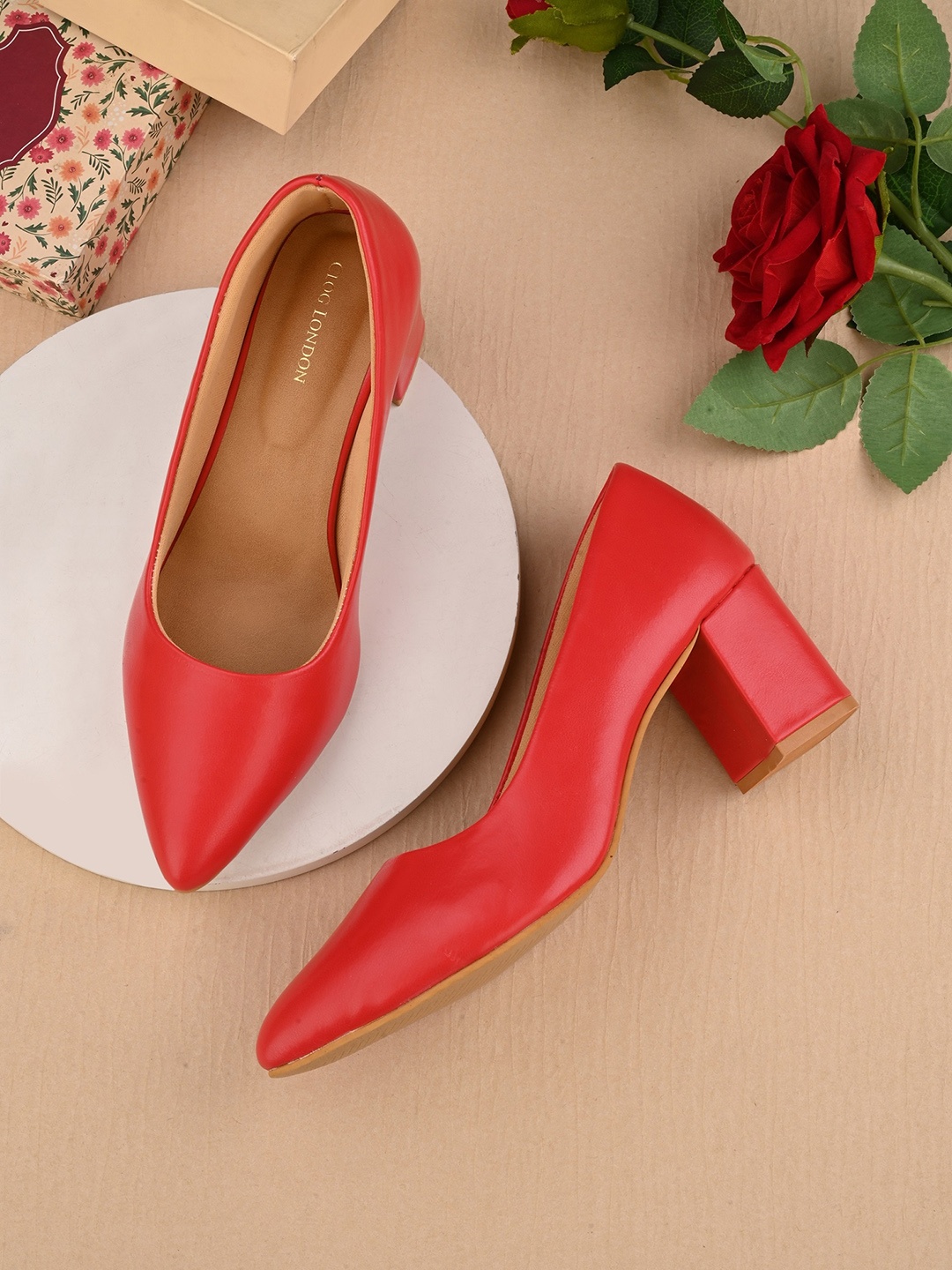 

CLOG LONDON Red Block Pumps with Buckles