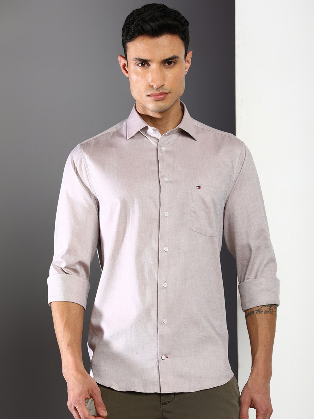 

Tommy Hilfiger Cutaway Collar Twill Cotton Casual Shirt, Beige