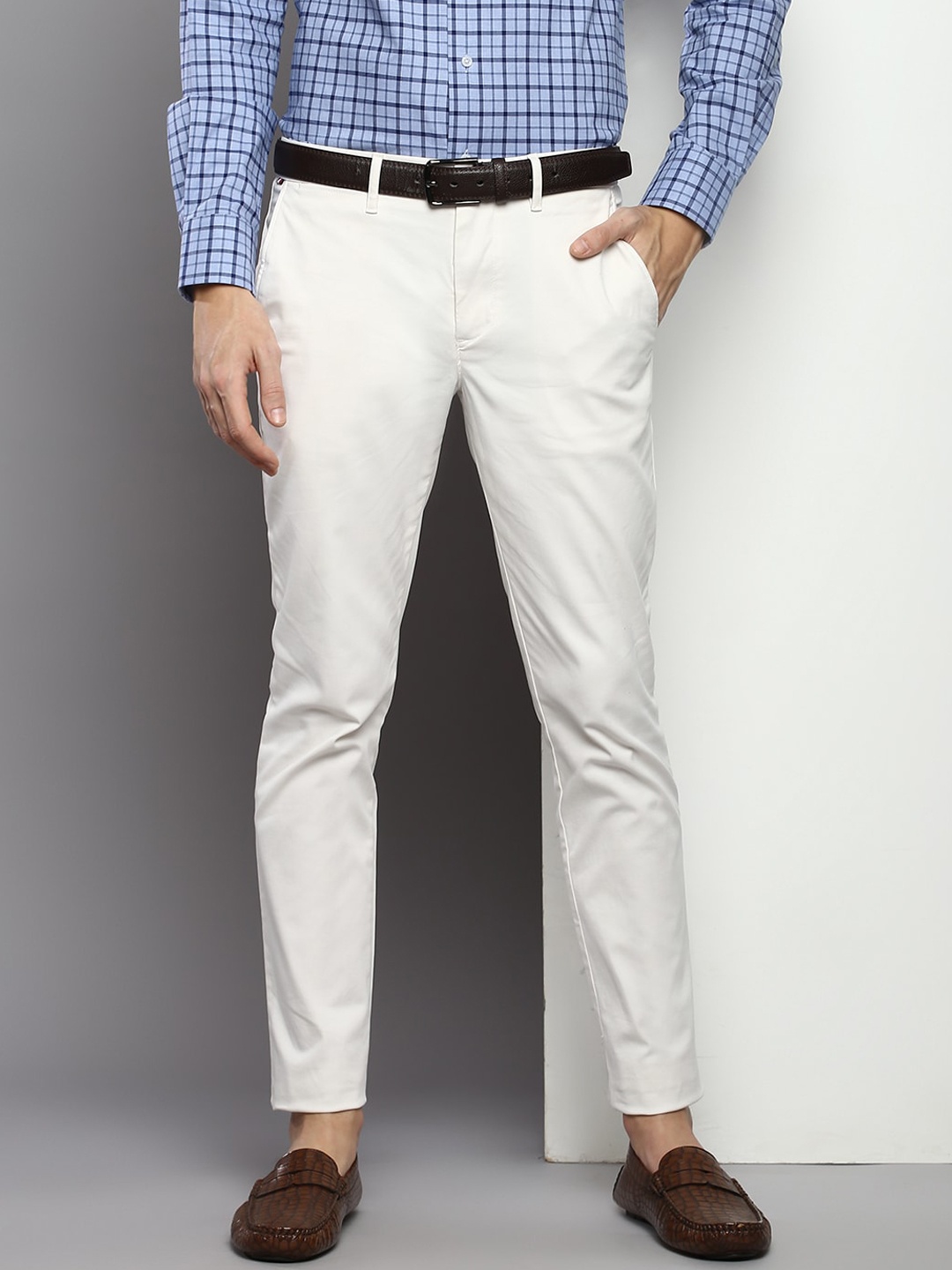 

Tommy Hilfiger Men Regular Fit Mid-Rise Formal Trousers, White