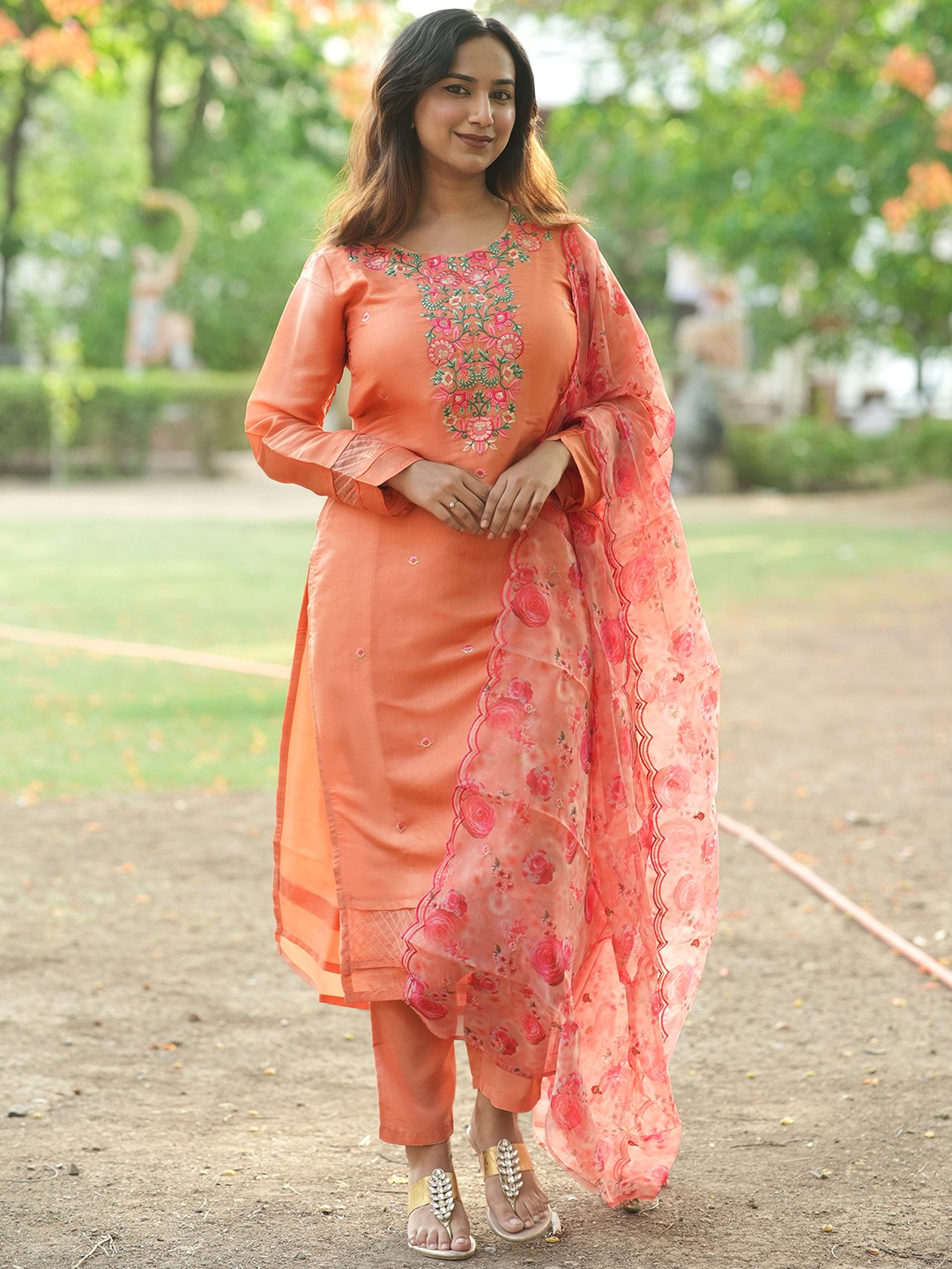 

Libas Floral Yoke Design Thread Work Kurta with Trousers & With Dupatta, Peach