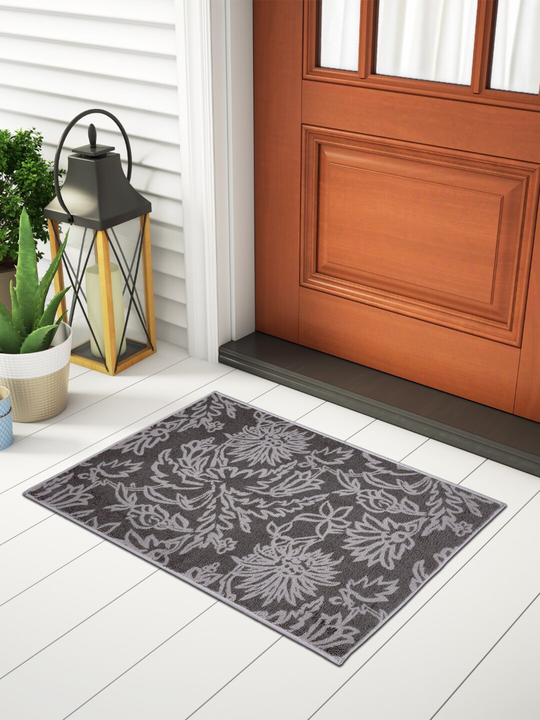

Welspun Grey Printed Large Certified Durability Soft Feel Fade Doormat, Brown