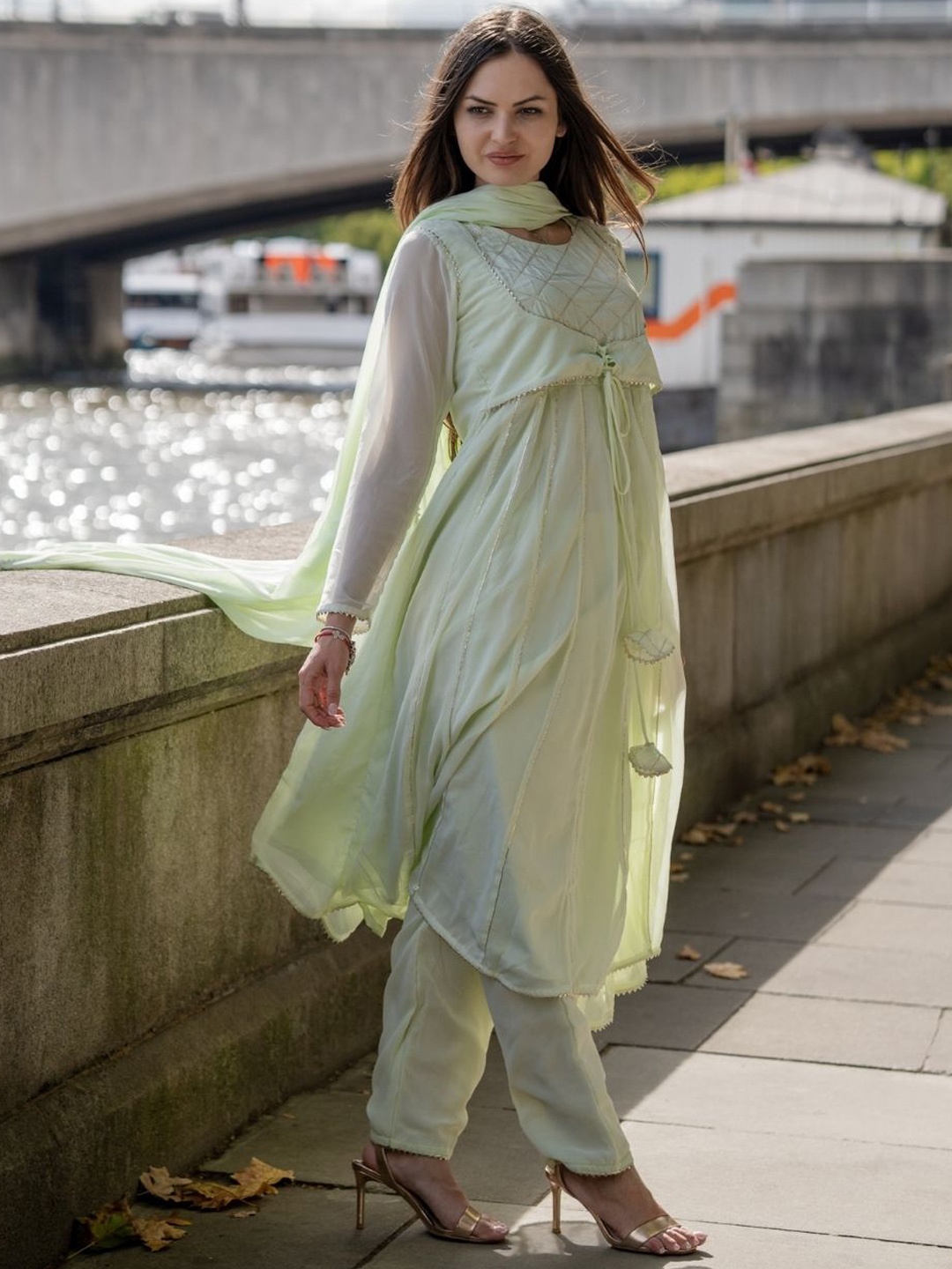 

HOUSE OF JAMOTI Women Green Gotta Patti Kurta with Trousers & With Dupatta