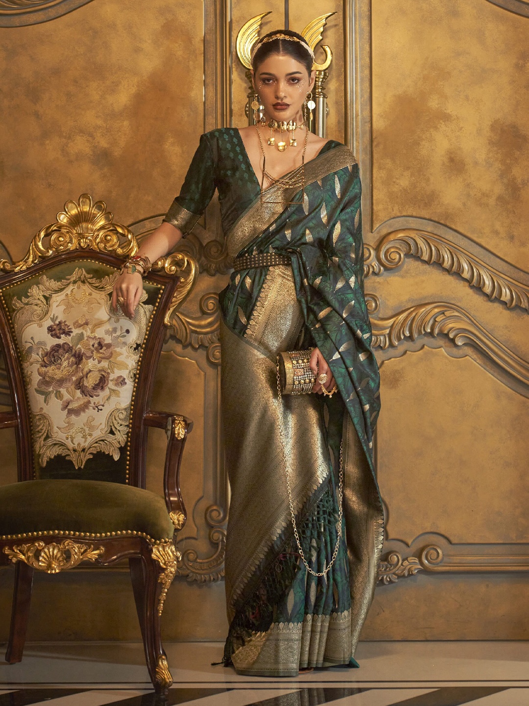 

elora Ethnic Motifs Woven Design Zari Banarasi Saree, Green
