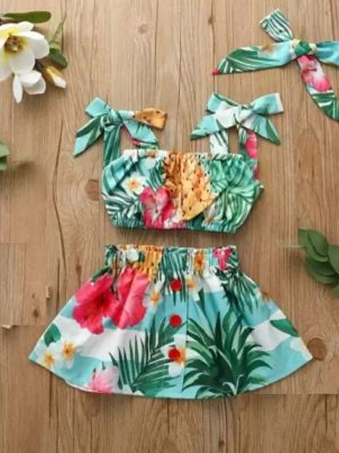 

APNISHA Girls Printed Top with Skirt, Sea green
