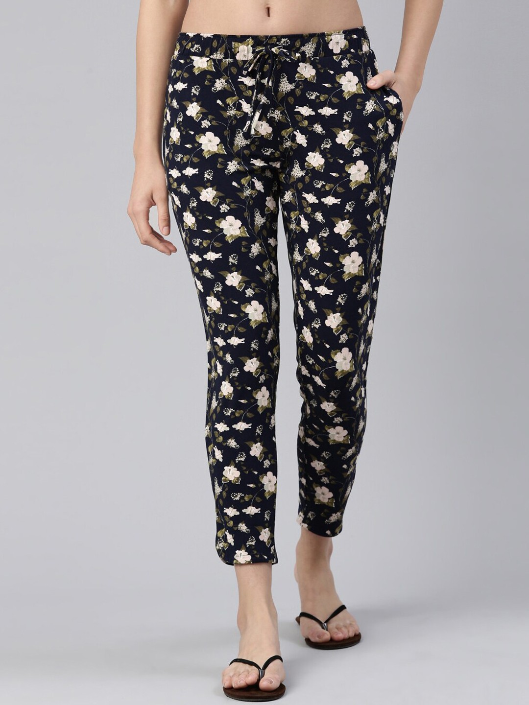 

Enamor Women Floral Printed Relaxed-Fit Straight Lounge Pants, Navy blue