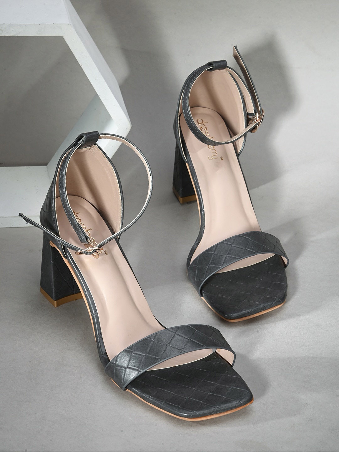 

DressBerry Women Peep Toes Block Heels, Black