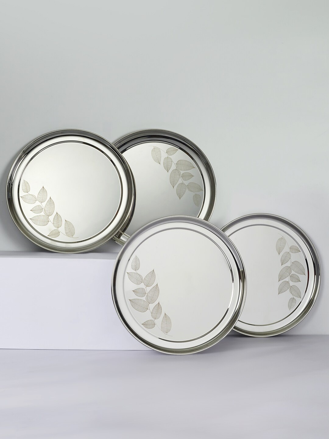 

HomeTown Glisto 4 Pieces Printed Stainless Steel Glossy Plates 31 cm Each