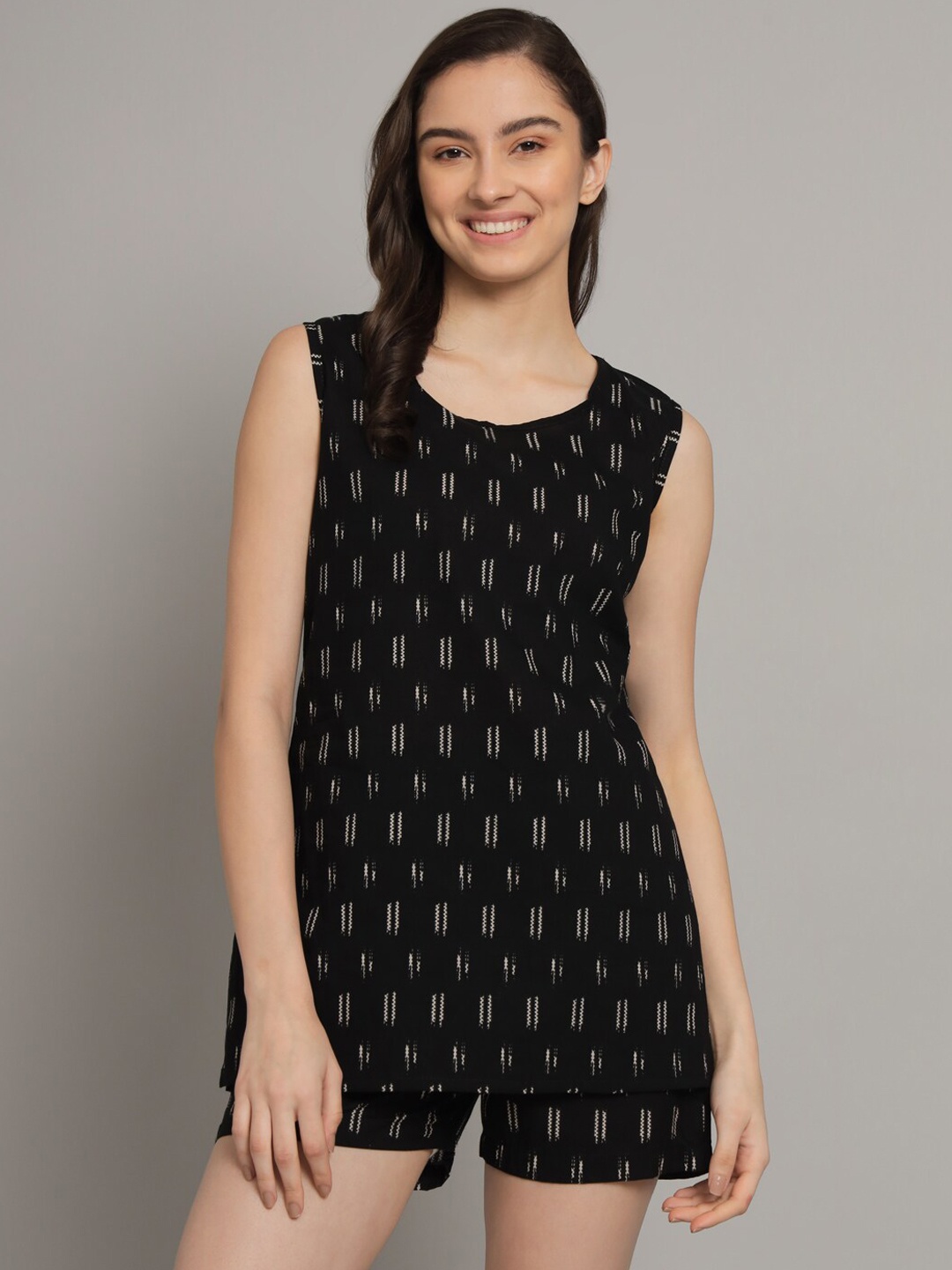 

Vastralay Printed Pure Cotton Sleeveless Top & Shorts Co-Ords, Black