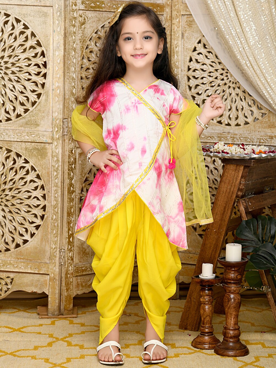 

SAKA DESIGNS Girls Dyed V Neck Sequinned Angrakha Kurta with Dhoti Pants & Dupatta, White