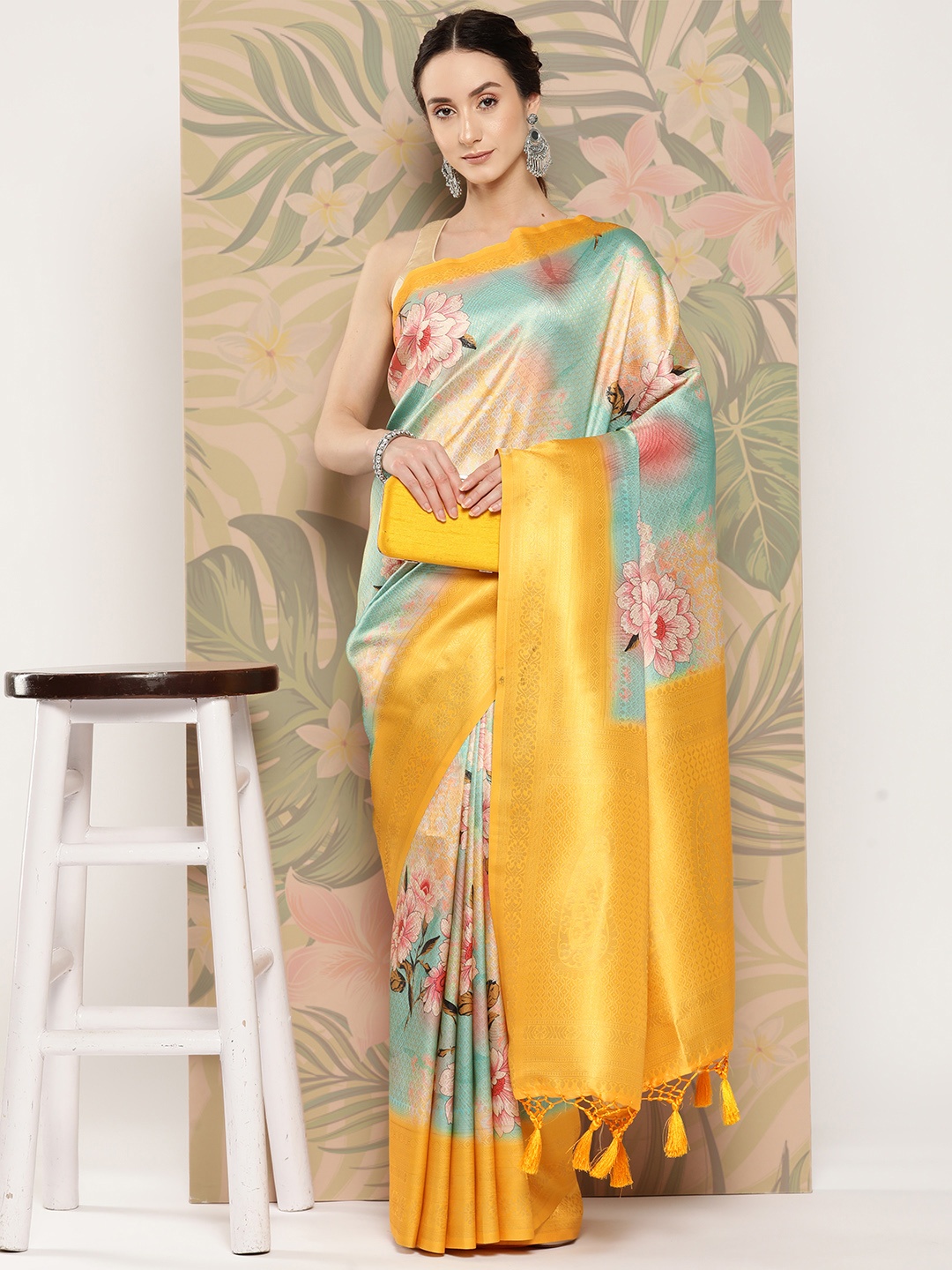 

VASTRANAND Yellow & Peach-Coloured Floral Zari Banarasi Saree