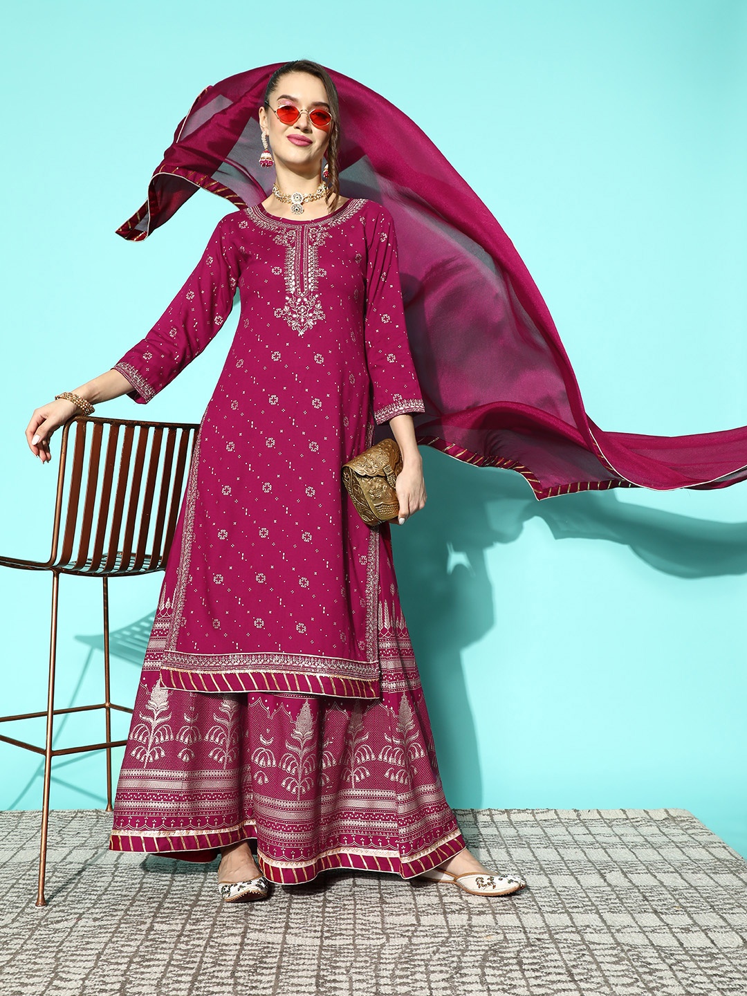 

Kvsfab Women Floral Embroidered Regular Sequinned Kurta with Skirt & With Dupatta, Magenta