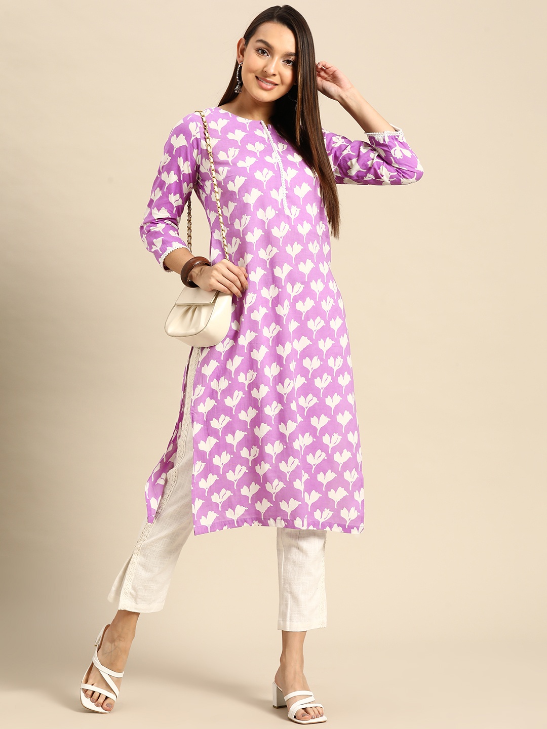 

Anouk Women Purple & White Floral Printed Kurta