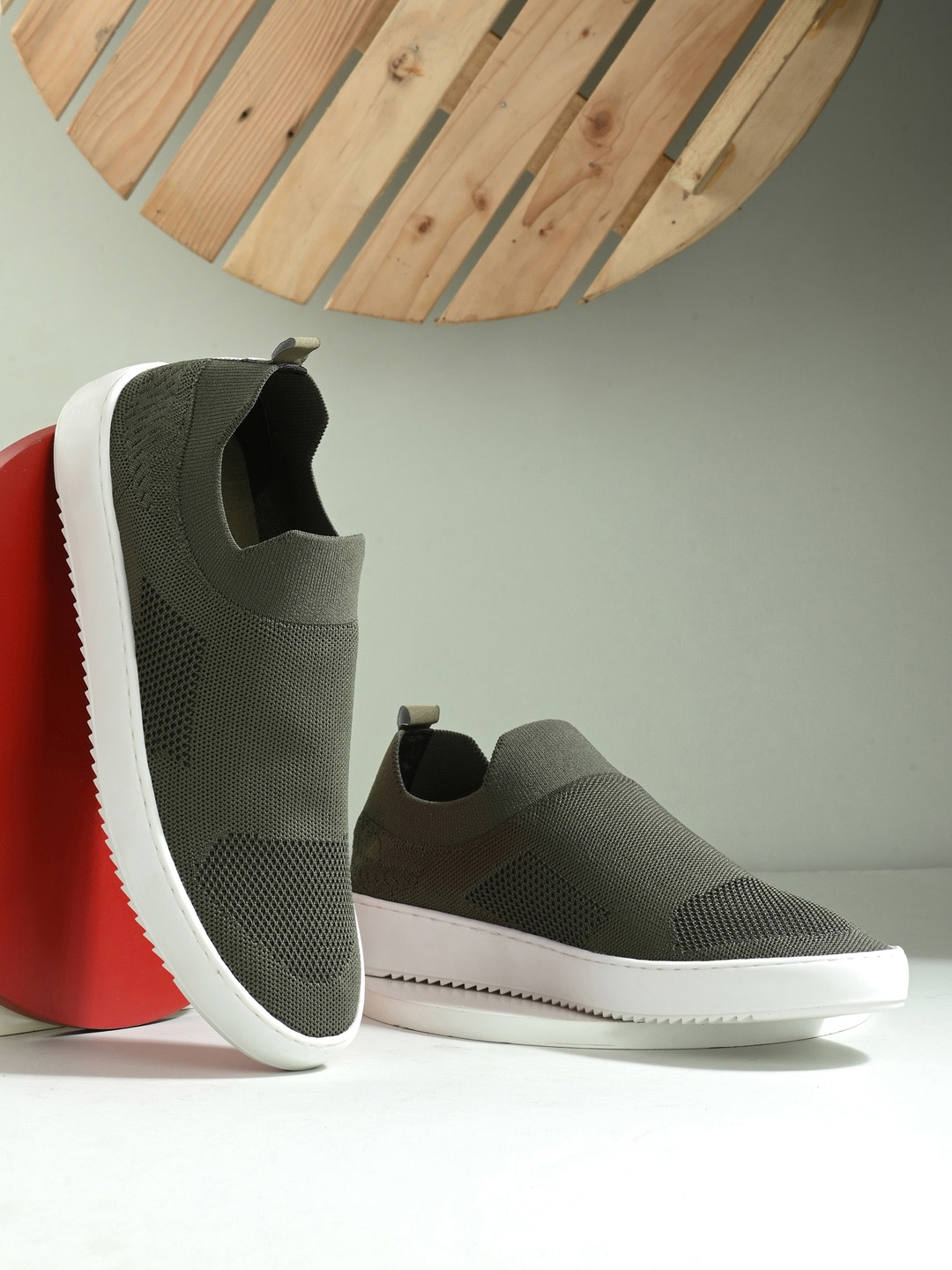 

SPYKAR Men Woven Design Mesh Contrast Sole Slip-On Sneakers, Olive
