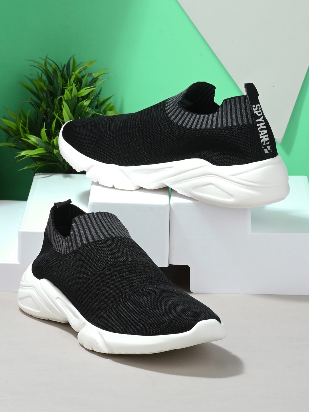 

SPYKAR Men Woven Design Mesh Contrast Sole Slip-On Sneakers, Black