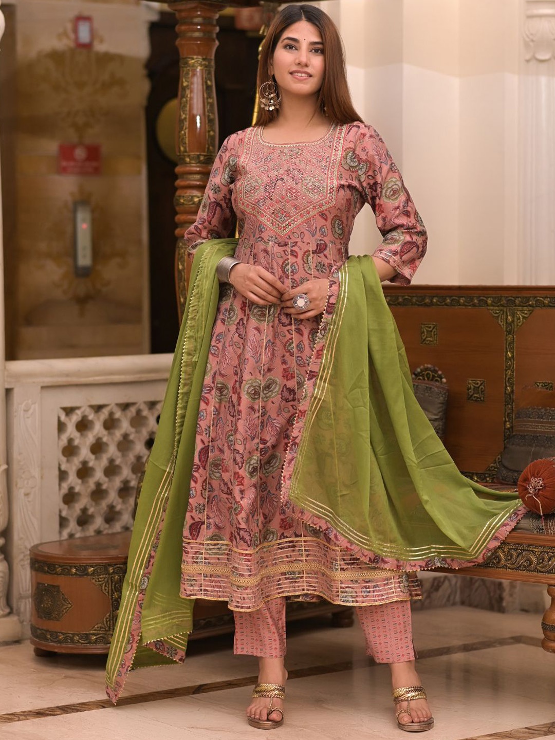 

Zolo Label Women Pink Floral Printed Thread Work Pure Cotton Kurta with Trousers & With Dupatta