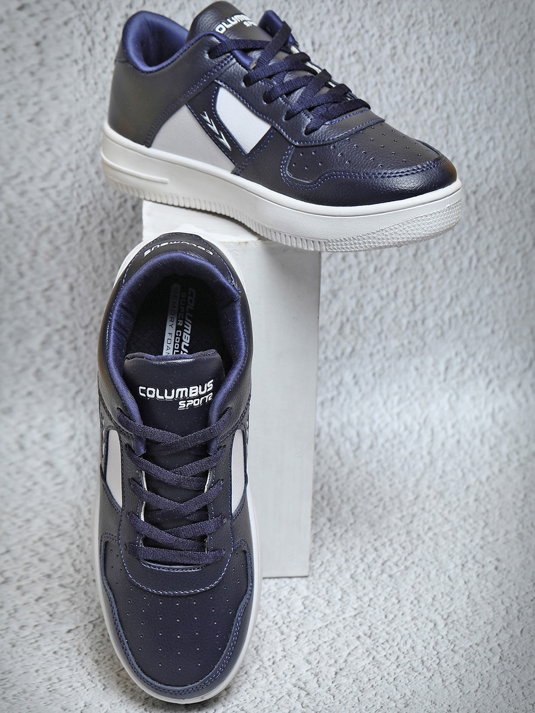 

Columbus Men JACK Perforations Lightweight Memory Foam Contrast Sole Sneakers, Navy blue