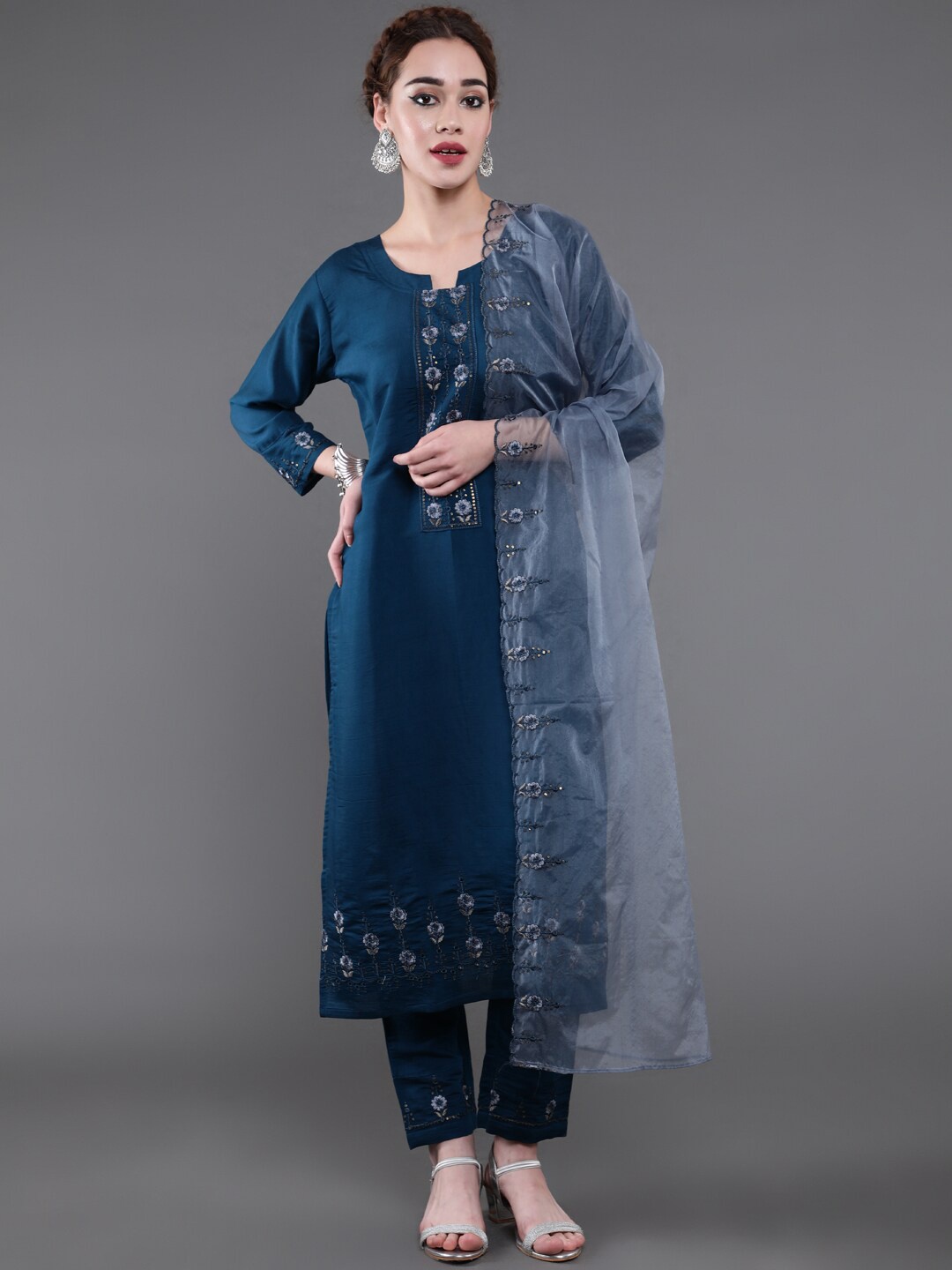 

saubhagya Embroidered Sequinned Kurta With Trousers & Dupatta, Blue