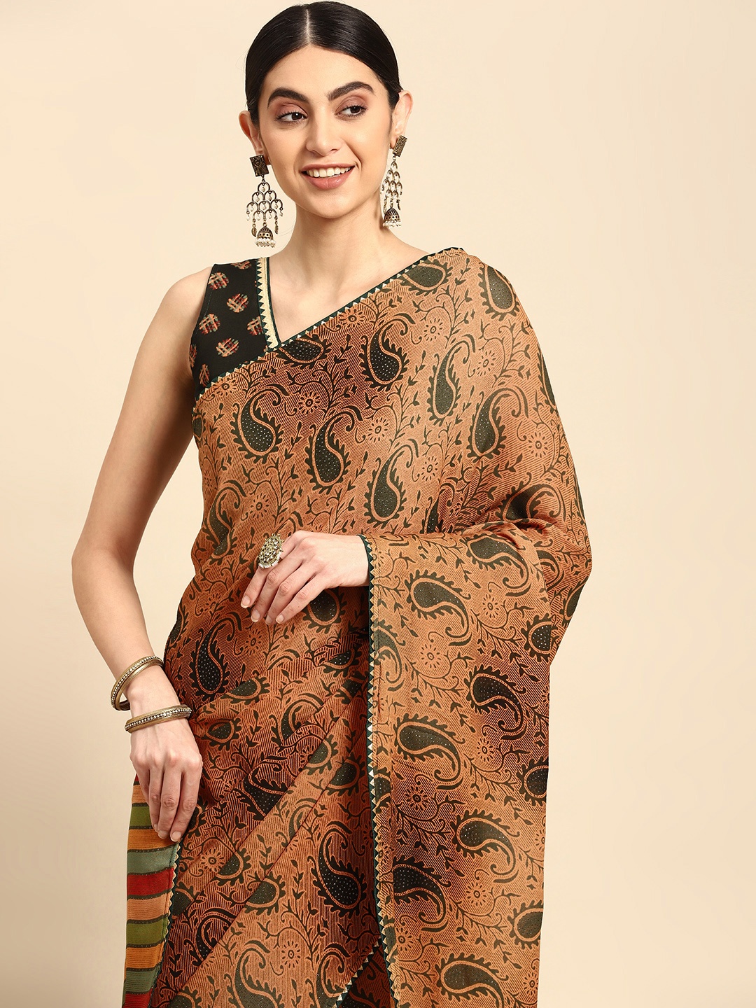 

Mitera Paisley Printed Poly Crepe Saree, Peach