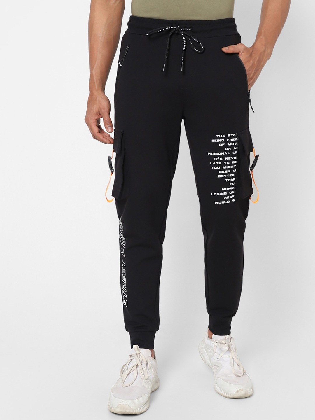 

Street Armor by Pantaloons Men Printed Side Pocket Joggers, Black