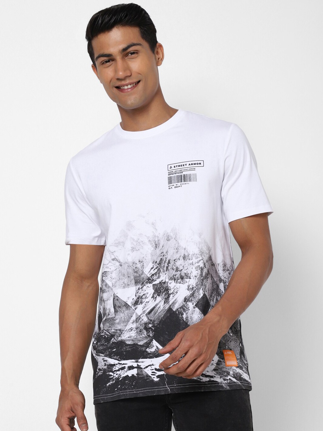 

Street Armor by Pantaloons Graphic Printed Round Neck Cotton T-shirt, White